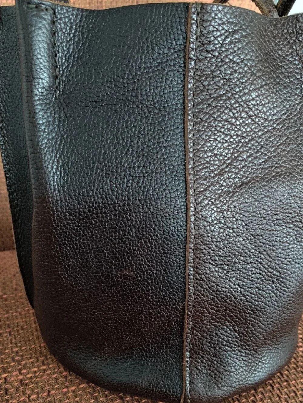 Portland Leather 'Almost Perfect' Devan Bucket Tote In Coldbrew (Classic Size) - Picture 3 of 8